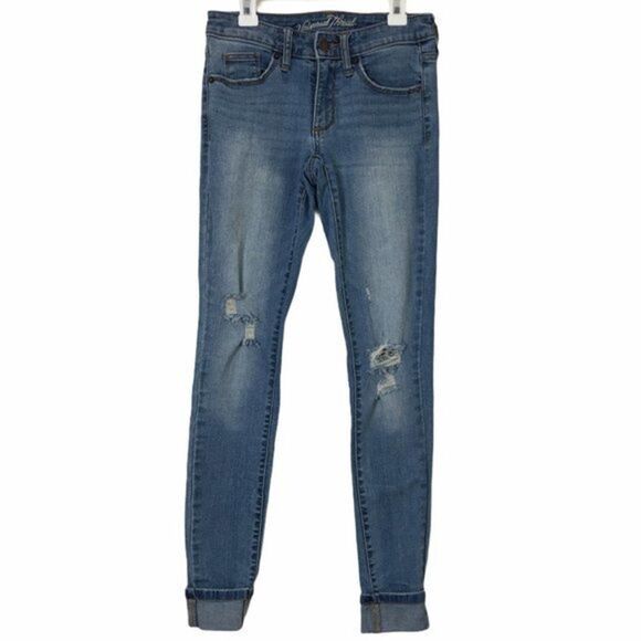 Universal Thread Jeans Women’s Size 00 24R Cuffed - Puckered - Measures 25x30 - Picture 13 of 13